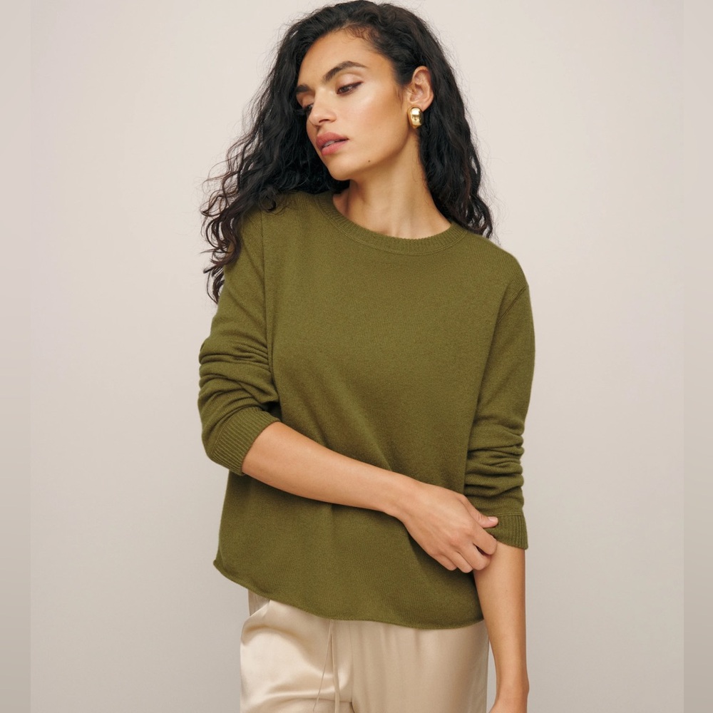 NWOT Reformation Cashmere Boyfriend Sweater in Oliva Size M
